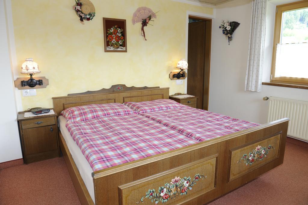 Haus Dorfer Bed & Breakfast Мариапфар Екстериор снимка