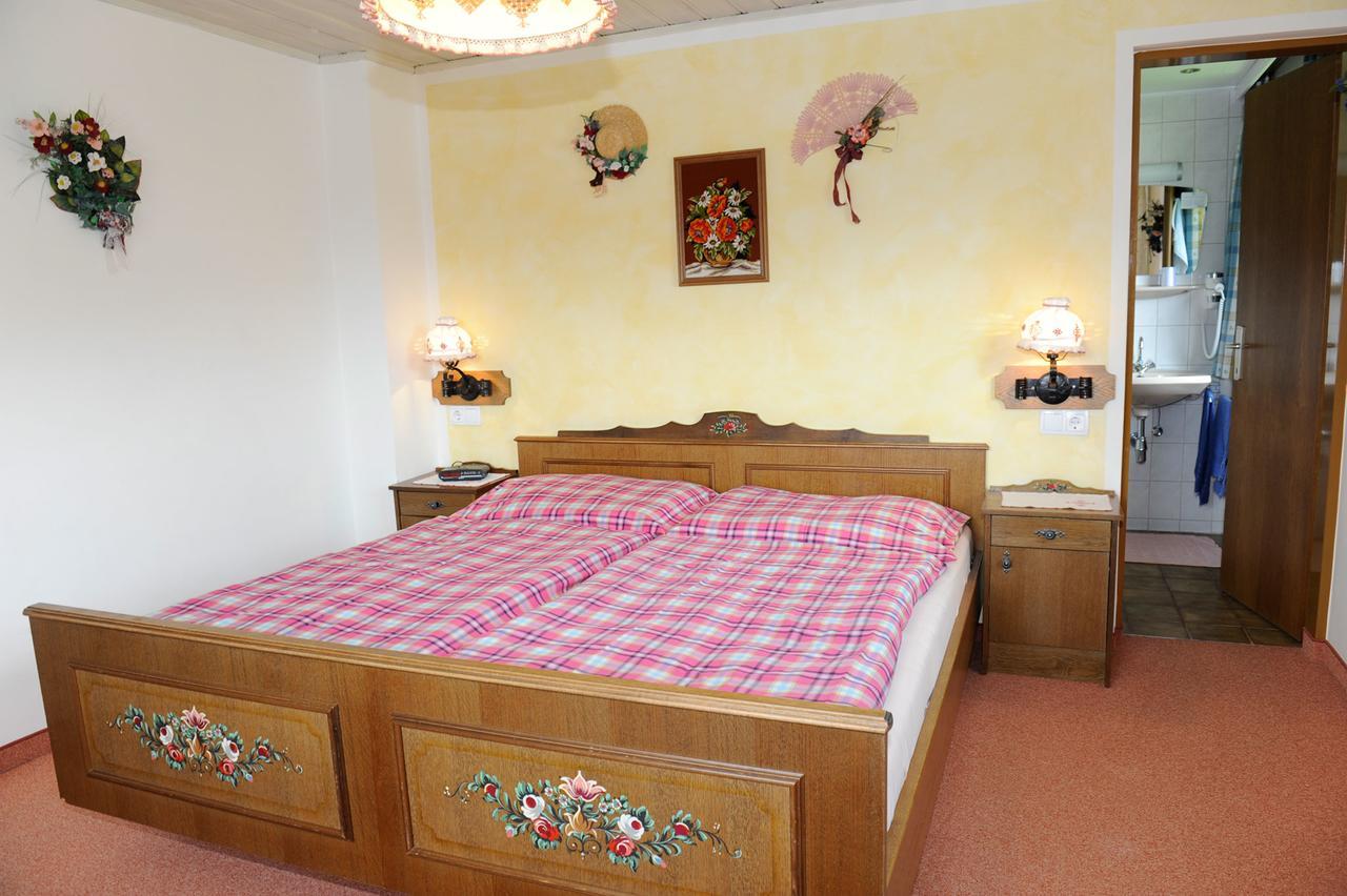 Haus Dorfer Bed & Breakfast Мариапфар Екстериор снимка