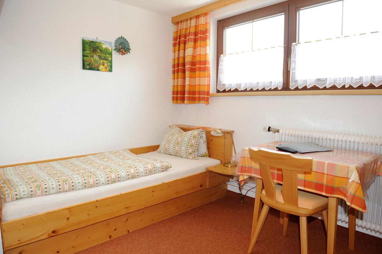 Haus Dorfer Bed & Breakfast Мариапфар Екстериор снимка