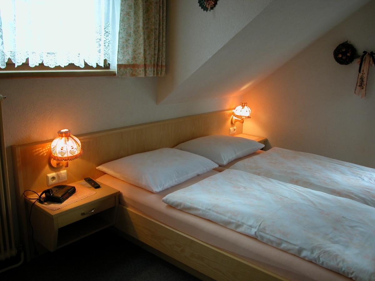 Haus Dorfer Bed & Breakfast Мариапфар Екстериор снимка